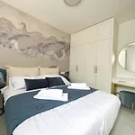 One-bedroom With Terrace The Sunset One -s2 شقة *