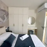 One-bedroom With Terrace The Sunset One -s2 *