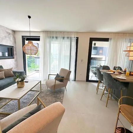 One-bedroom With Terrace The Sunset One -s2 Apartamento
